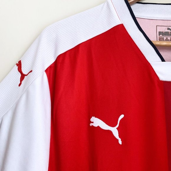 Arsenal 2016/2017 Home Jersey - Picture 4 of 6